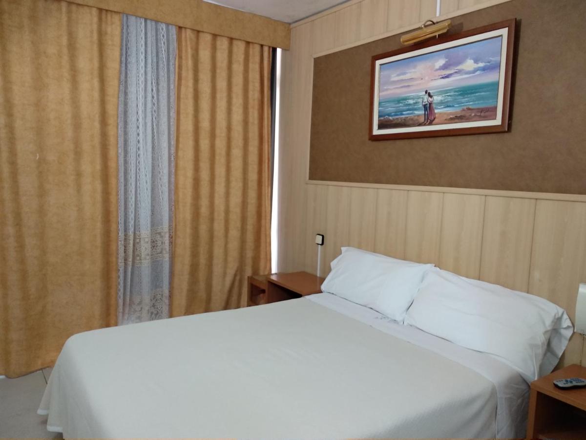 Pensión Venecia Salou Exterior foto